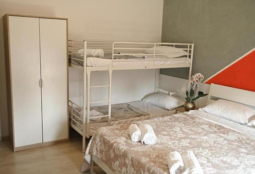 家庭间, La Gloria Rho