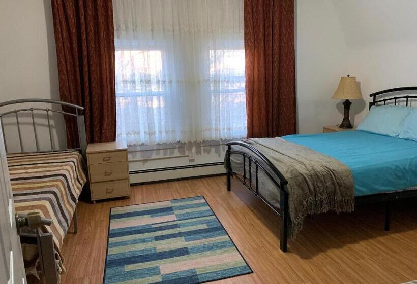 اتاق استاندارد, Classical American House 3