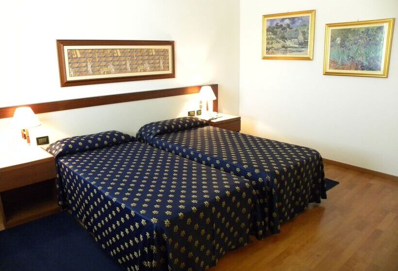 חדר סטנדרט, Arcotel