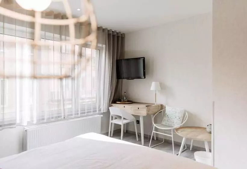 オーシャンビュースーペリアールーム, Beach Hotel Helios By Cw Hotel Collection