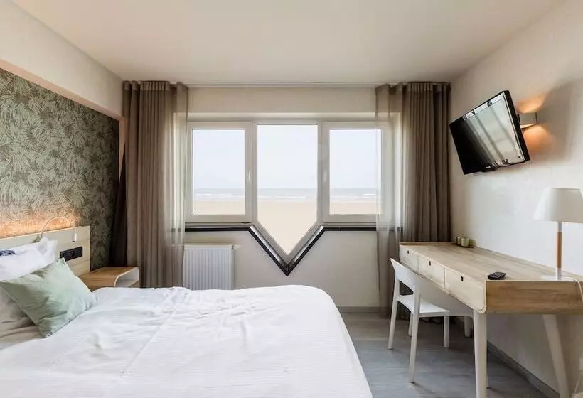 オーシャンビュースーペリアールーム, Beach Hotel Helios By Cw Hotel Collection
