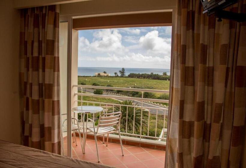 标准单人间, Areia Dourada