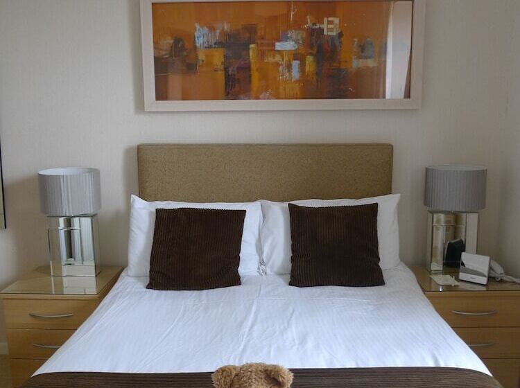 标准间, Ashburnham