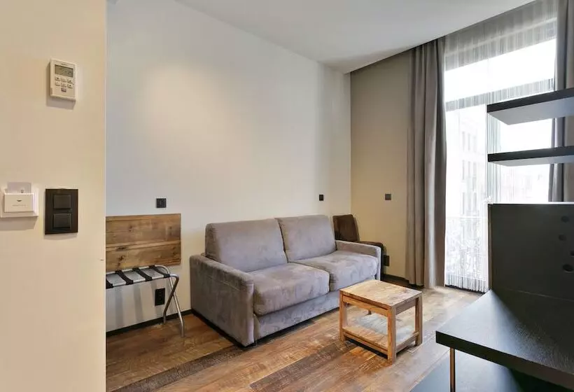 سوییت جونیور, Boutique Hotel Saint Géry