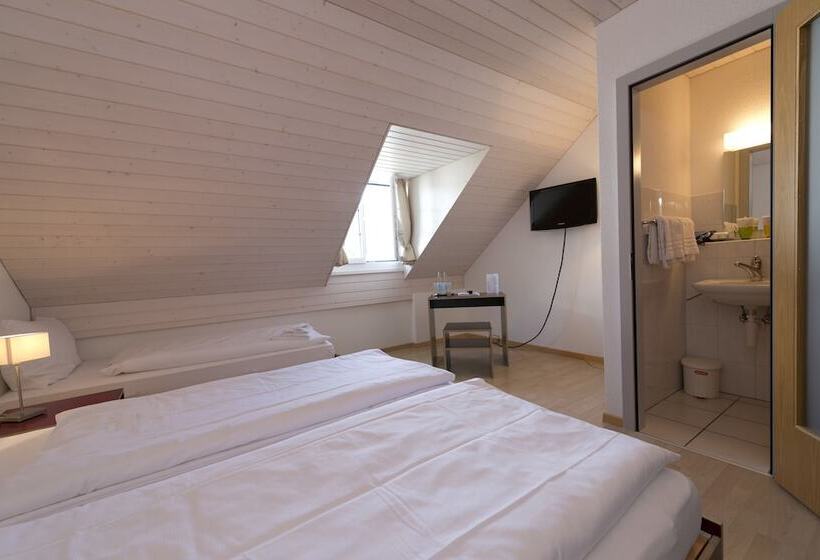 Pokój Rodzinny, Bären Self Check In