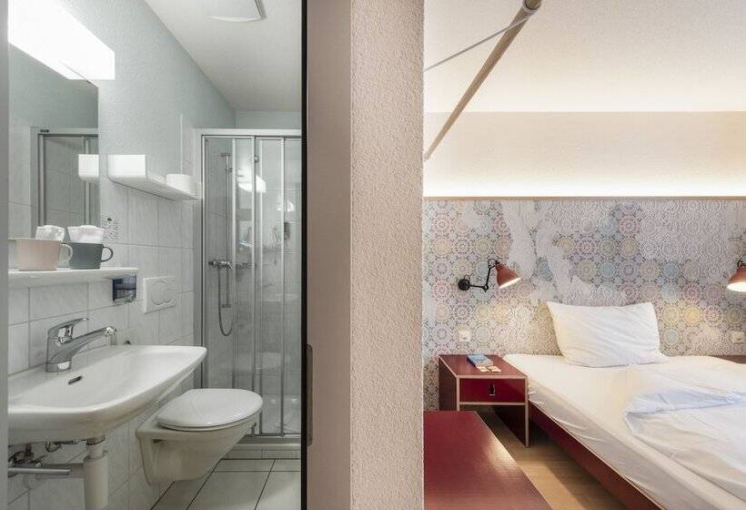 Pokój Rodzinny, Bären Self Check In