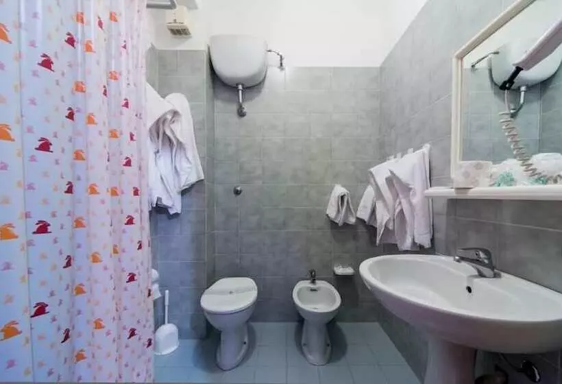 スタンダード４人部屋, Del Camerlengo