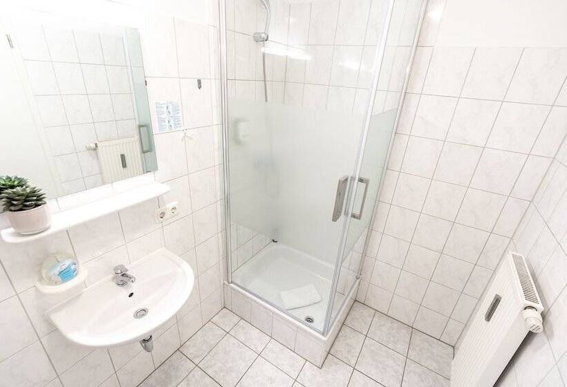 شقة غرفة واحدة, Fresh Inn