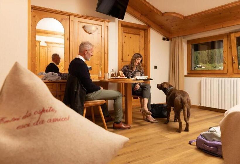 اتاق استاندارد سه نفره, Galli