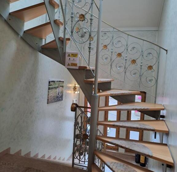 اتاق استاندارد چهار تخته, Galli