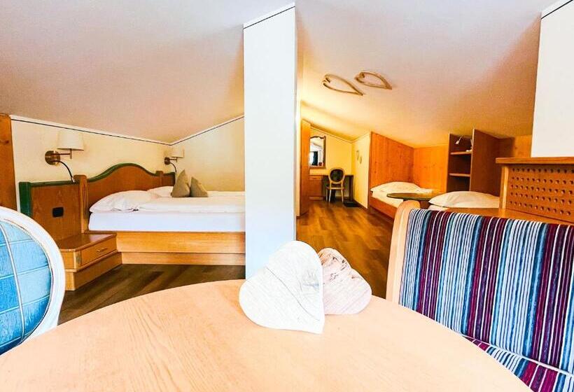 اتاق استاندارد چهار تخته, Galli