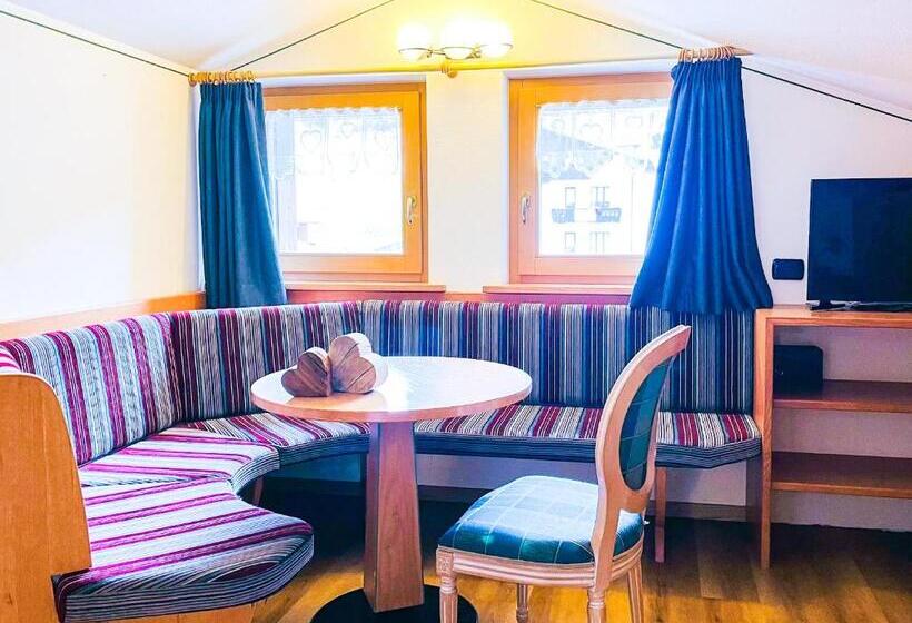 اتاق استاندارد چهار تخته, Galli