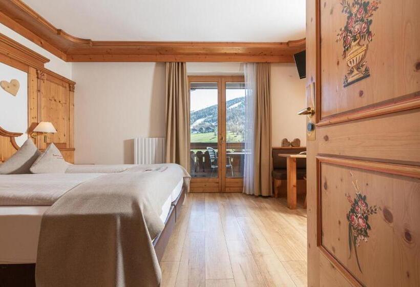 اتاق استاندارد با بالکن, Galli