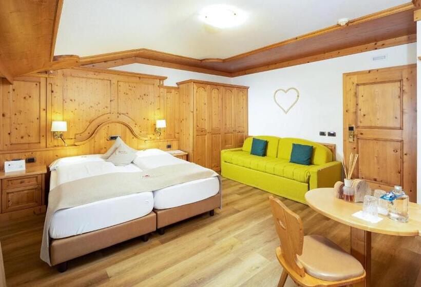 اتاق استاندارد سه تخته با بالکن, Galli