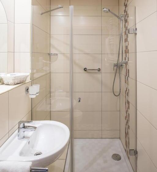 标准单人间, Skyhotelgwarna