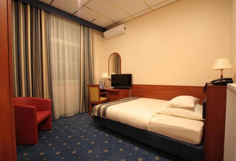 标准间, Skyhotelgwarna