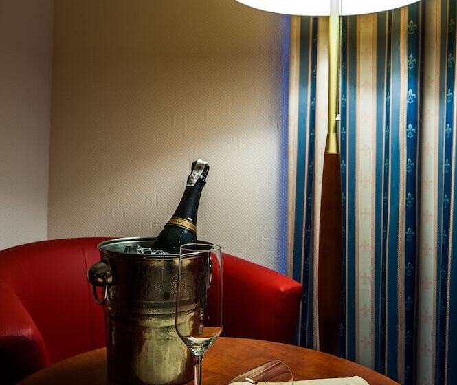 标准间, Skyhotelgwarna