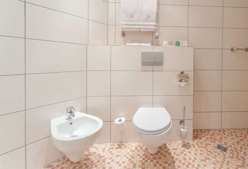 小型套房, Skyhotelgwarna