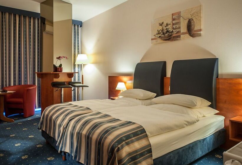 小型套房, Skyhotelgwarna