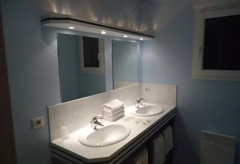 スタンダード４人部屋, Hôtel Estuaire
