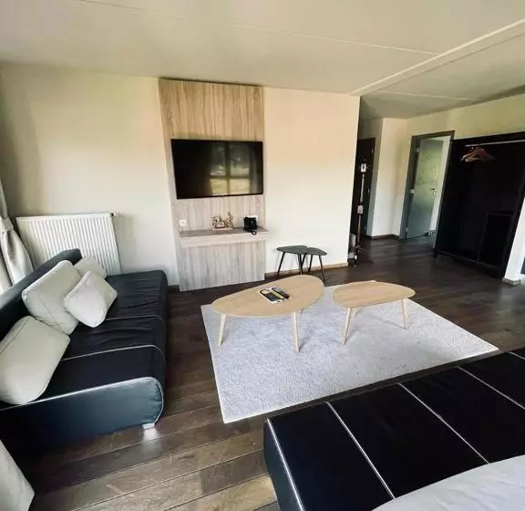 استودیوی سوپریور, La Merveilleuse By Infiniti Hôtel
