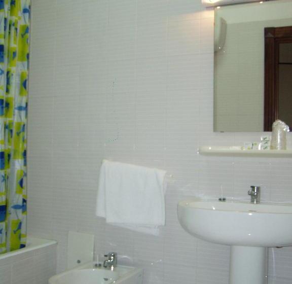 غرفة قياسية ثلاثية مزودة بشرفة, Le Dune