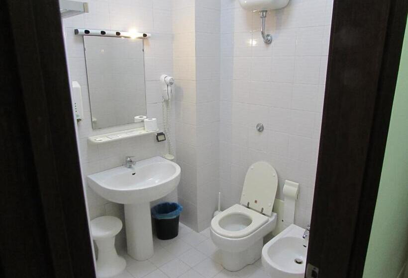 غرفة قياسية ثلاثية مزودة بشرفة, Le Dune