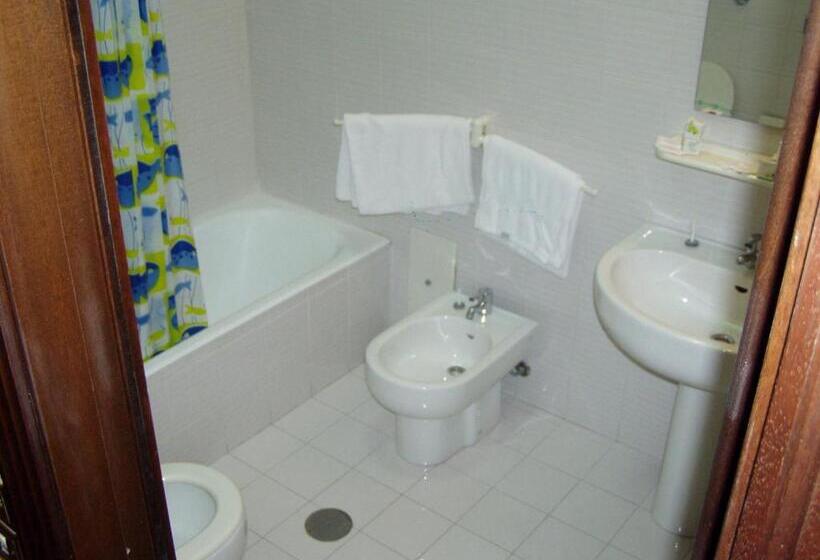 غرفة قياسية مزوَّدة بشُرفة, Le Dune