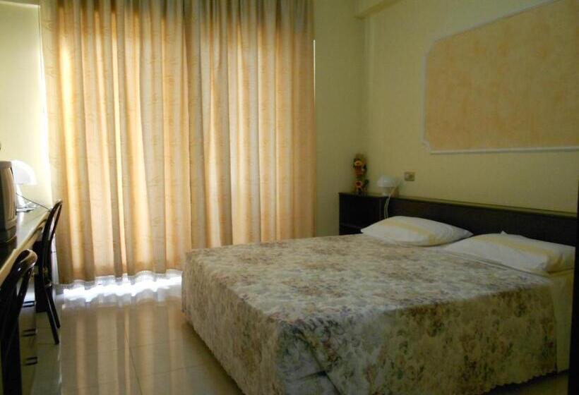 غرفة قياسية مزوَّدة بشُرفة, Le Dune