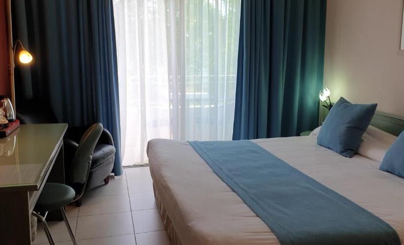 수피리어 룸, Logis Hôtel & Restaurant Le Fleurance