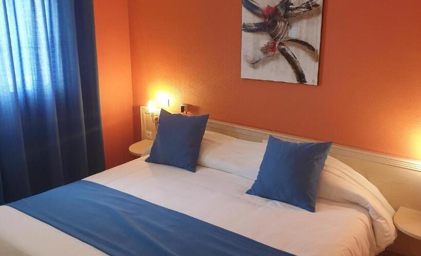 Номер Комфорт, Logis Hôtel & Restaurant Le Fleurance