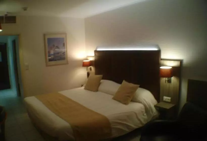 デラックスルーム, Logis Hôtel & Restaurant Le Fleurance