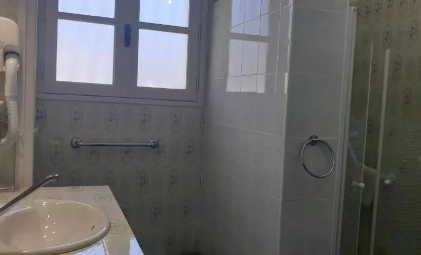 ファミリールーム, Logis Hôtel & Restaurant Le Fleurance