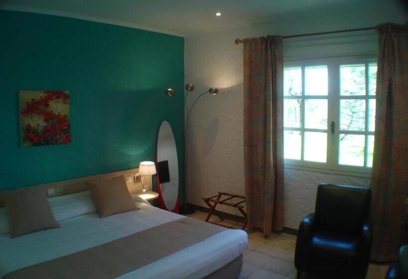 패밀리 룸, Logis Hôtel & Restaurant Le Fleurance