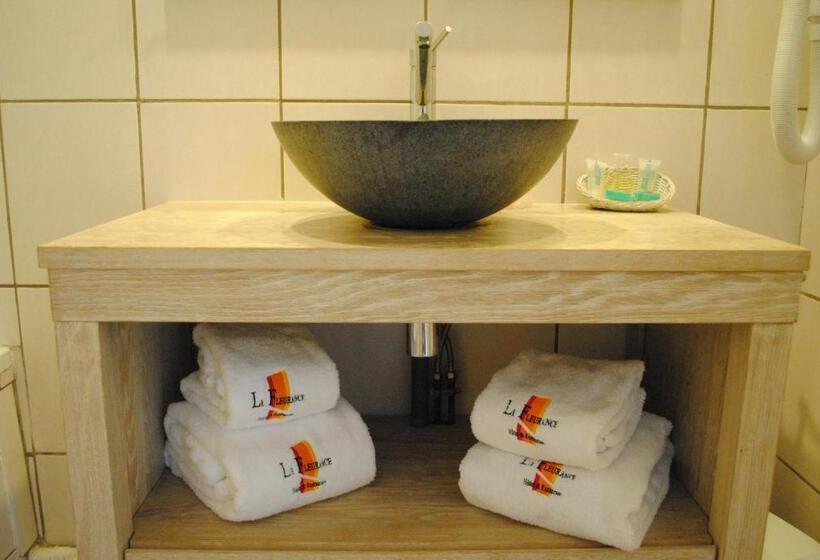 수피리어 룸, Logis Hôtel & Restaurant Le Fleurance