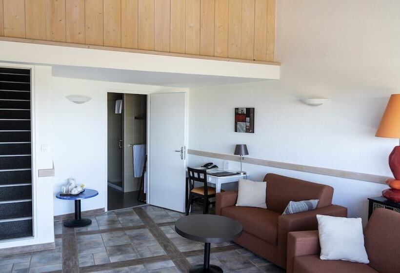 スイート, Logis Hôtellerie Les Brisants , Restaurant J M Perochon