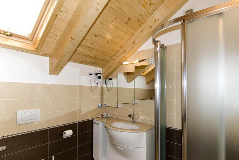 جناح جونيور مطلّ علي البحر, Lido