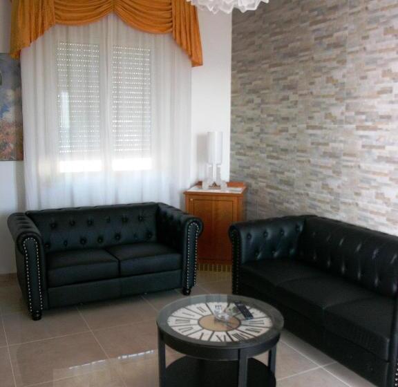 غرفة قياسية مطلّة علي البحر, Lido