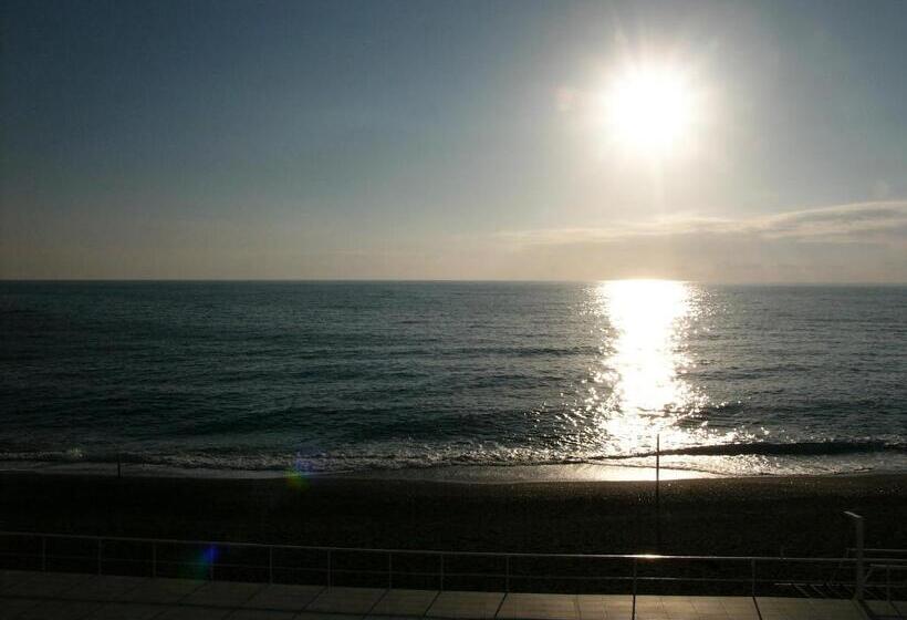 غرفة قياسية مطلّة علي البحر, Lido