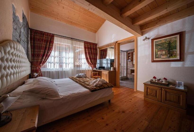 סוויטת ג'וניור, Lo Scoiattolo