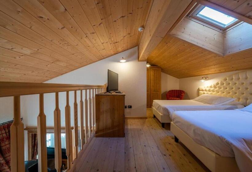 סוויטת ג'וניור, Lo Scoiattolo