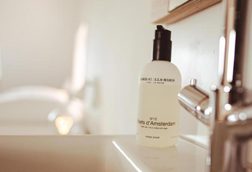 جناح كومفورت, Logement Overzee