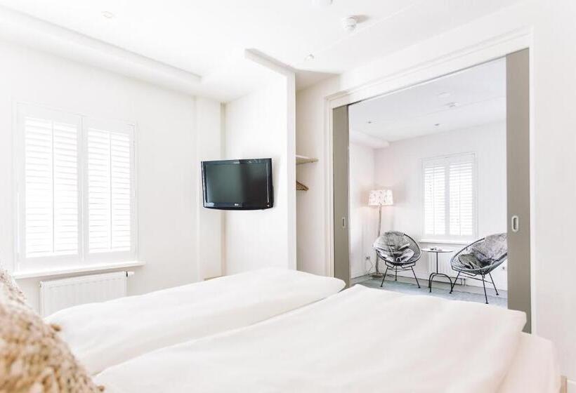 로얄 스위트, Logement Overzee