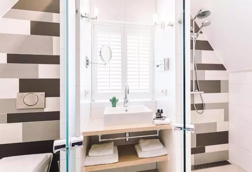 Comfort-sviitti, Logement Overzee