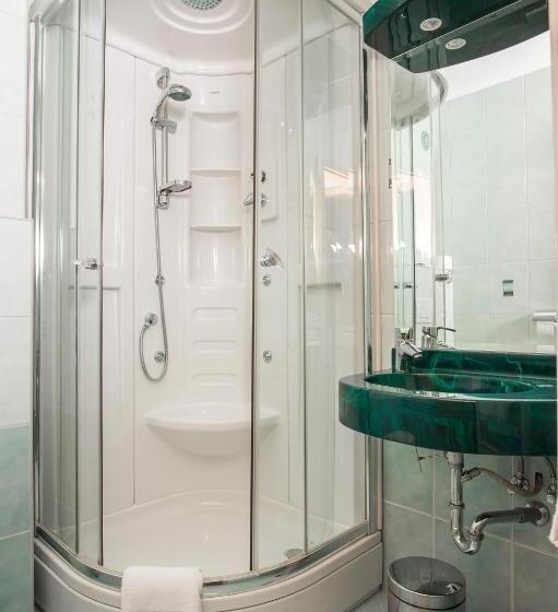 חדר סטנדרט נוף לים עם מרפסת, Miramare