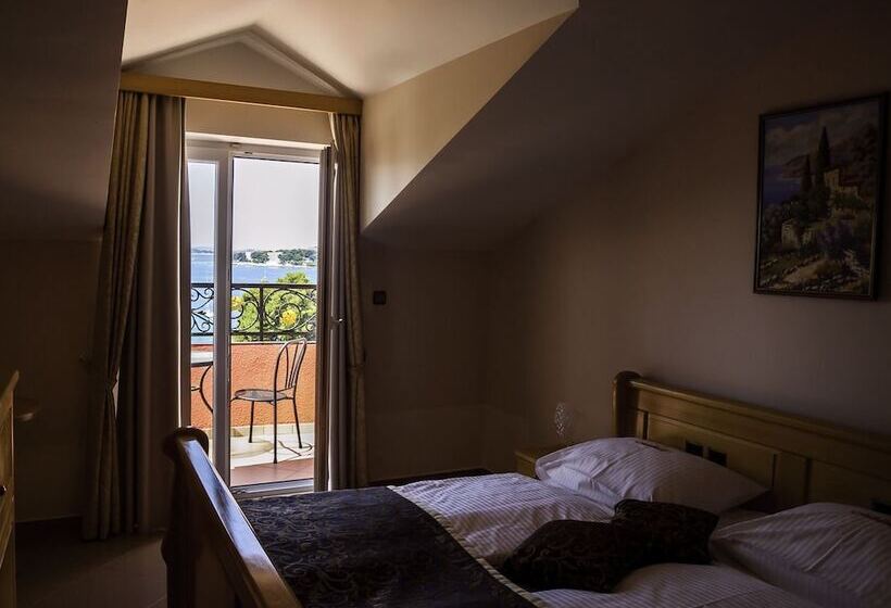 חדר סטנדרט, Miramare