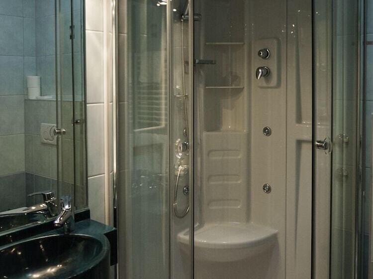 اتاق استاندارد یک نفره, Miramare