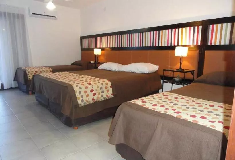 スタンダード4人部屋, Munay Hotel Cafayate