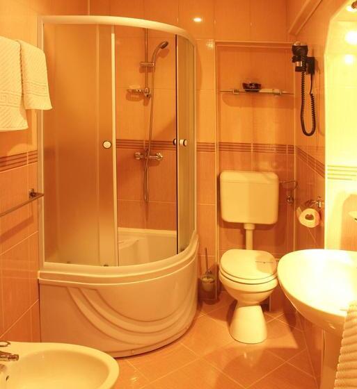 スタンダード４人部屋, Natural