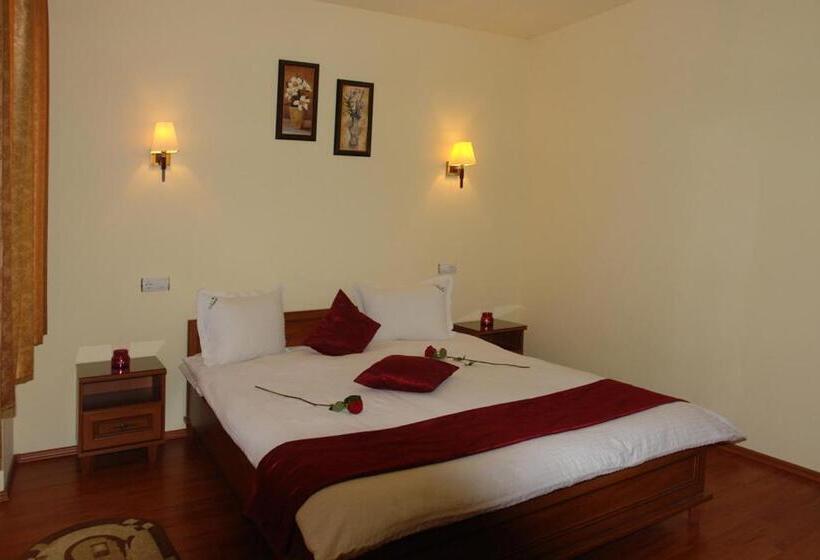 スタンダードルーム, Natural